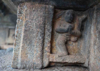 Āsana